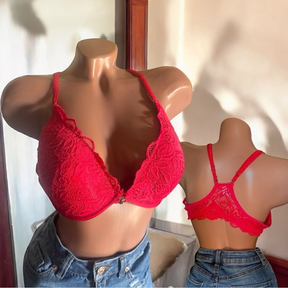 Red Lacey Bra l Front Closure l Racerback l Padded l 40C l EUC